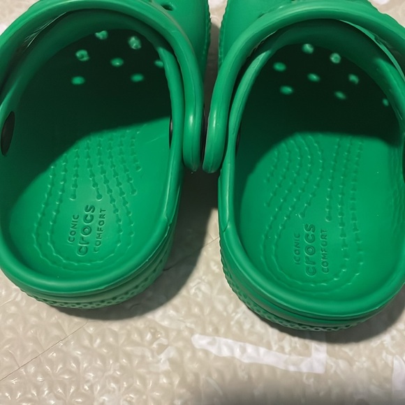 Toddler Crocs - Picture 2 of 3